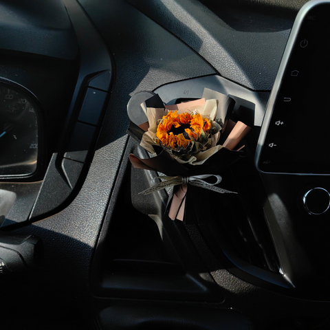 Mini Car Mounted Sunflower Flower Bouquet Air Outlet Decoration Eternal Flower Keychain Home Decoration