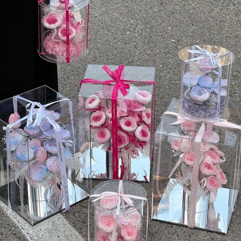 Acrylic Small Hug Bucket Rose Preserved Flower