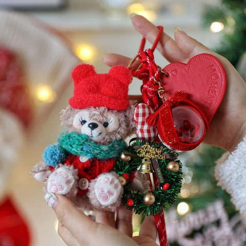 Christmas Shellie May Preserved Flower Pendant