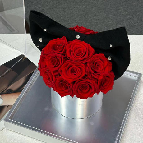 Big Bow Rose Hug Bucket Preserved Flower