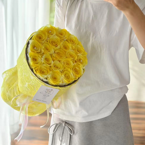 French Romantic Luxury Style Gradient Yellow Rose Preserved Flower Bouquet
