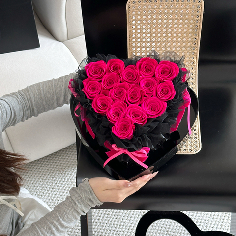 Creative Heart Flower Box Eternal Flower Bouquet Finished Product for Girlfriend's Birthday And Valentine's Day