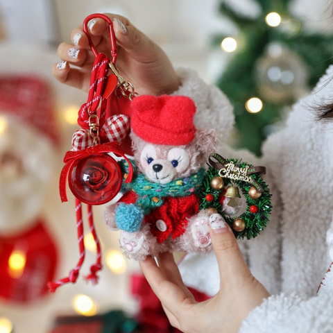 Christmas Shellie May Preserved Flower Pendant