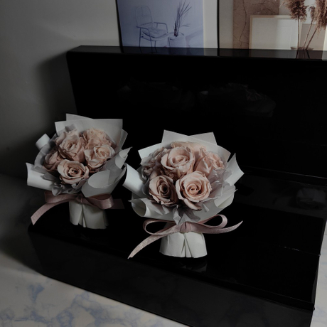 Small Eternal Rose Bouquet Mini Car Air Outlet Decoration Interior Ornament Handheld Gift Birthday Gift