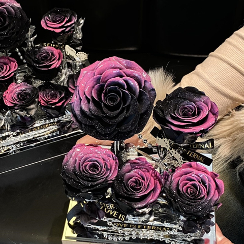 Nine Gradient Roses Acrylic Preserved Flower